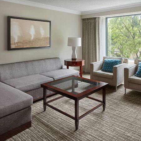 Готель Marriott Downtown At Cf Toronto Eaton Centre Екстер'єр фото
