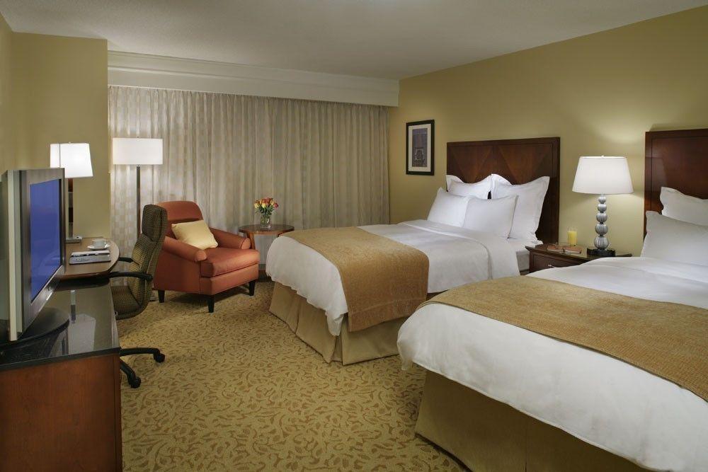 Готель Marriott Downtown At Cf Toronto Eaton Centre Екстер'єр фото