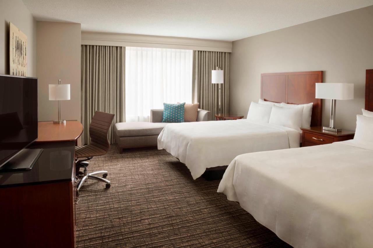 Готель Marriott Downtown At Cf Toronto Eaton Centre Екстер'єр фото