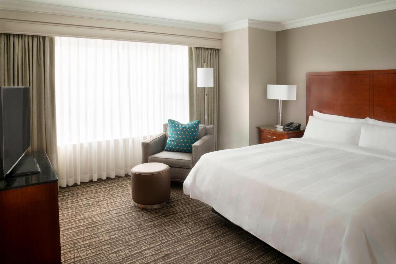 Готель Marriott Downtown At Cf Toronto Eaton Centre Екстер'єр фото