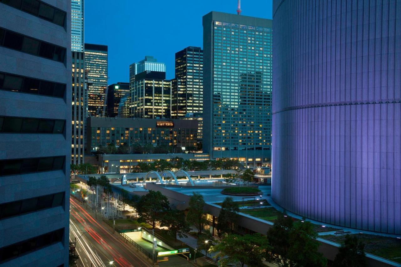 Готель Marriott Downtown At Cf Toronto Eaton Centre Екстер'єр фото