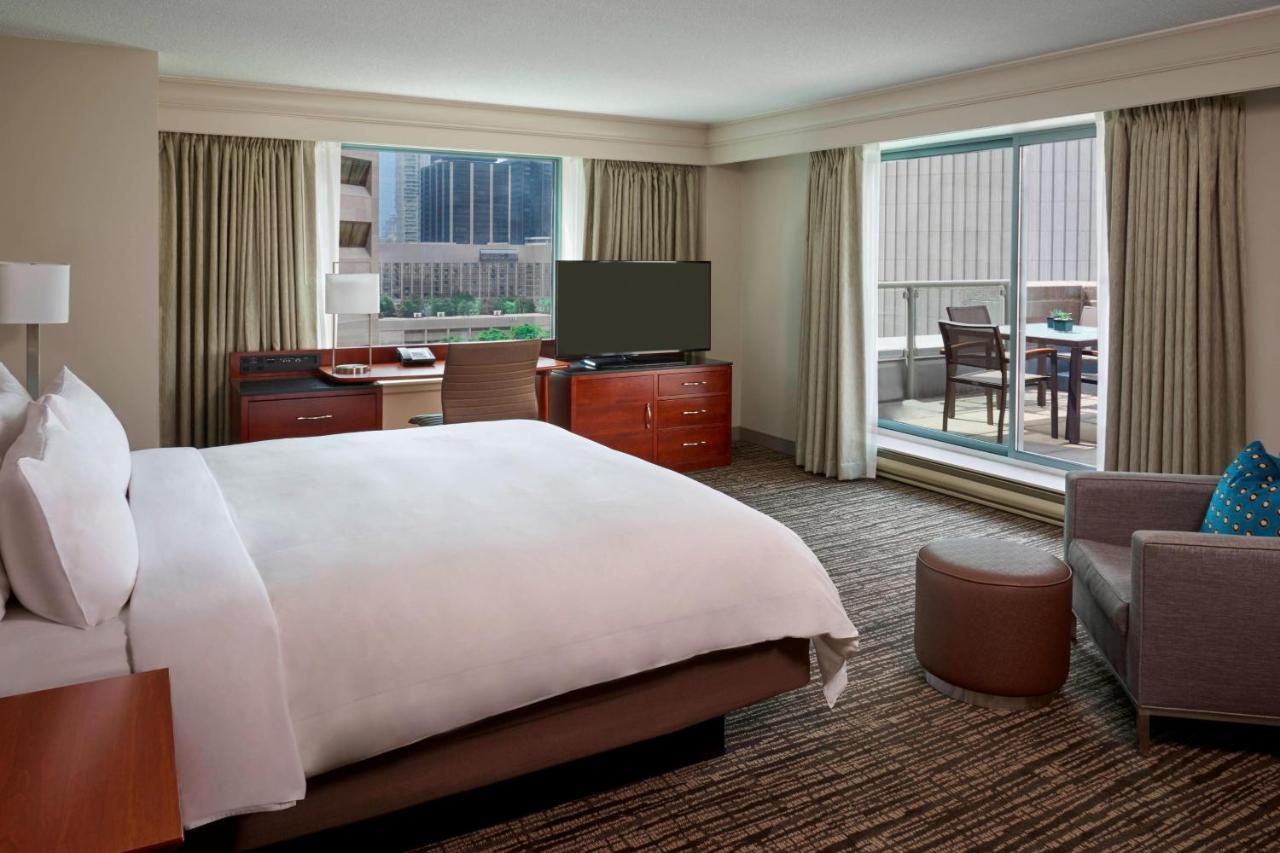 Готель Marriott Downtown At Cf Toronto Eaton Centre Екстер'єр фото
