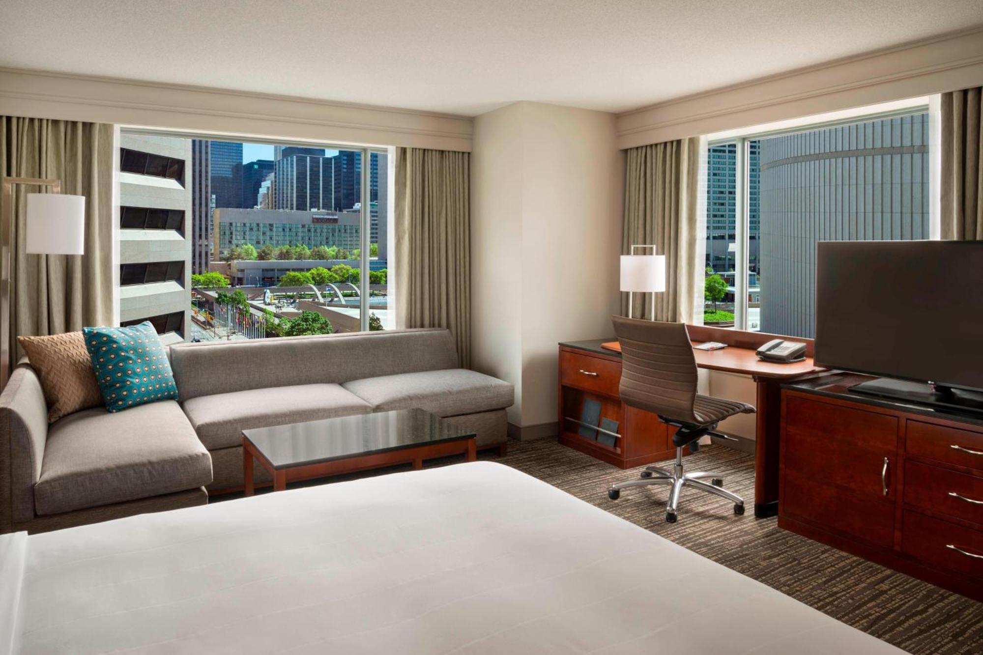 Готель Marriott Downtown At Cf Toronto Eaton Centre Екстер'єр фото