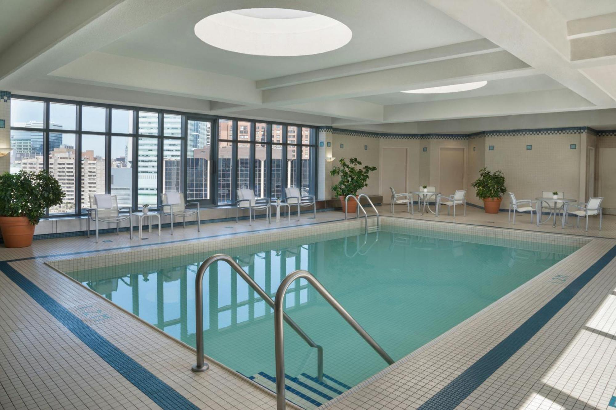 Готель Marriott Downtown At Cf Toronto Eaton Centre Екстер'єр фото