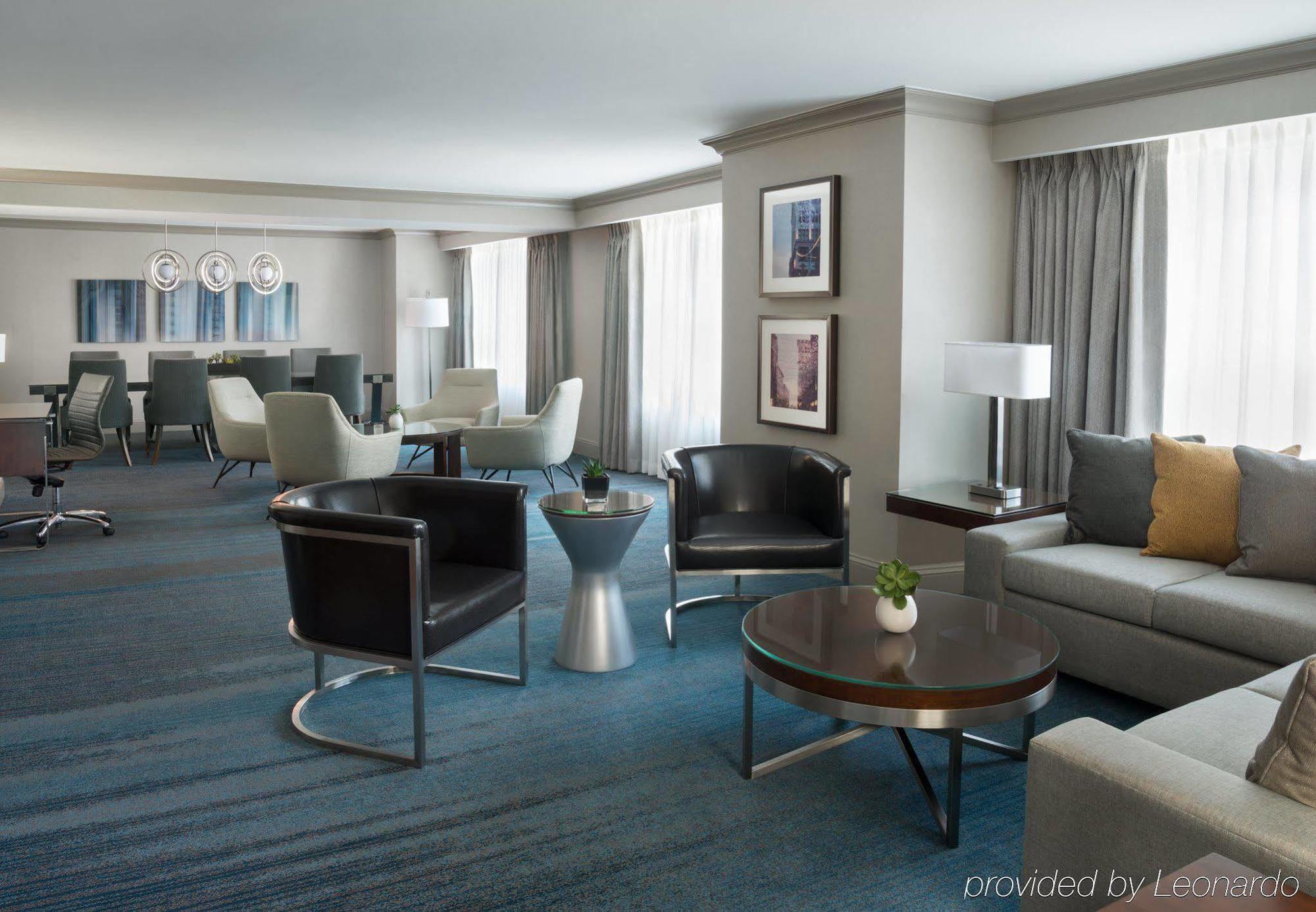 Готель Marriott Downtown At Cf Toronto Eaton Centre Екстер'єр фото