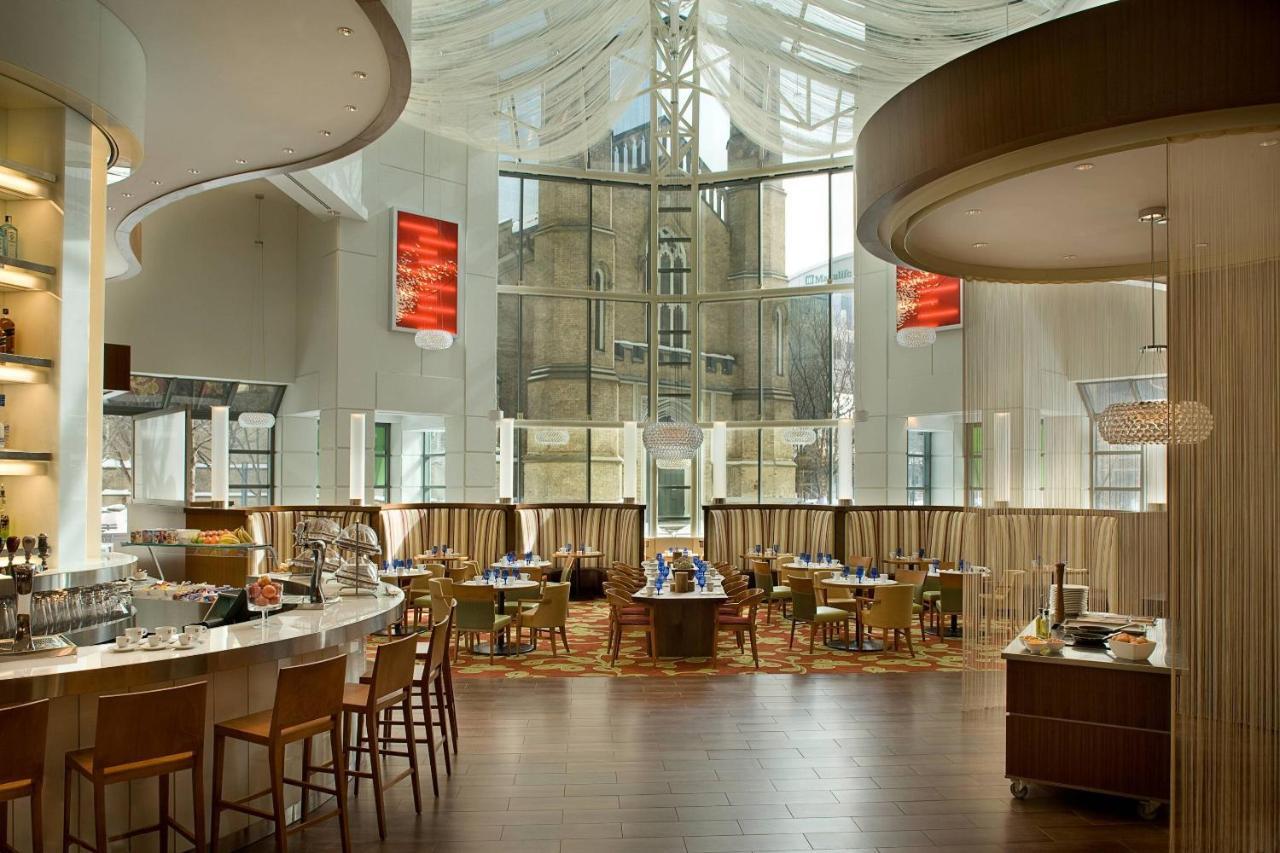 Готель Marriott Downtown At Cf Toronto Eaton Centre Екстер'єр фото